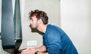 Cara merawat kulit pria yang sensitif